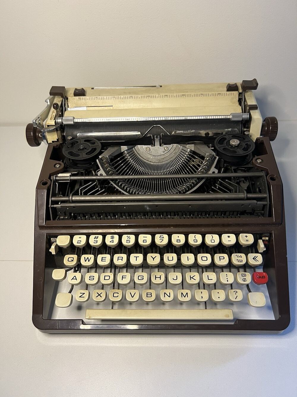 70's Montgomery Ward Escort 66 Briefcase Vintage Typewriter For Parts Or Repair